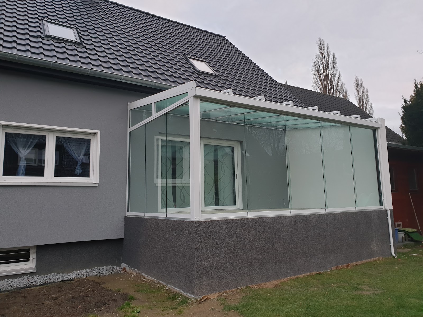 Glas-Wintergartenanbau, ausgeführt von Glagow Malereibetrieb in Peine-Stederdorf